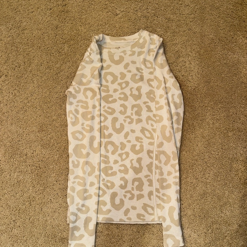 Sweaty Betty Cream and Tan Leopard Long Sleeve Top